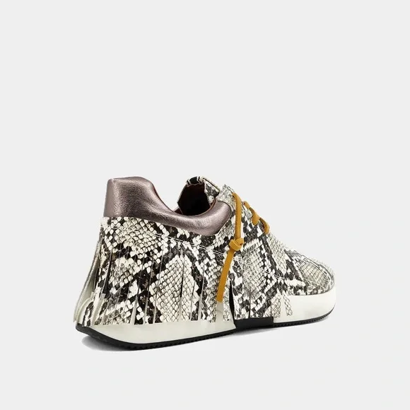 BRAND NEW!! Women’s ShuShop Pepa Brown Snake Fringe Sneaker Size 8M